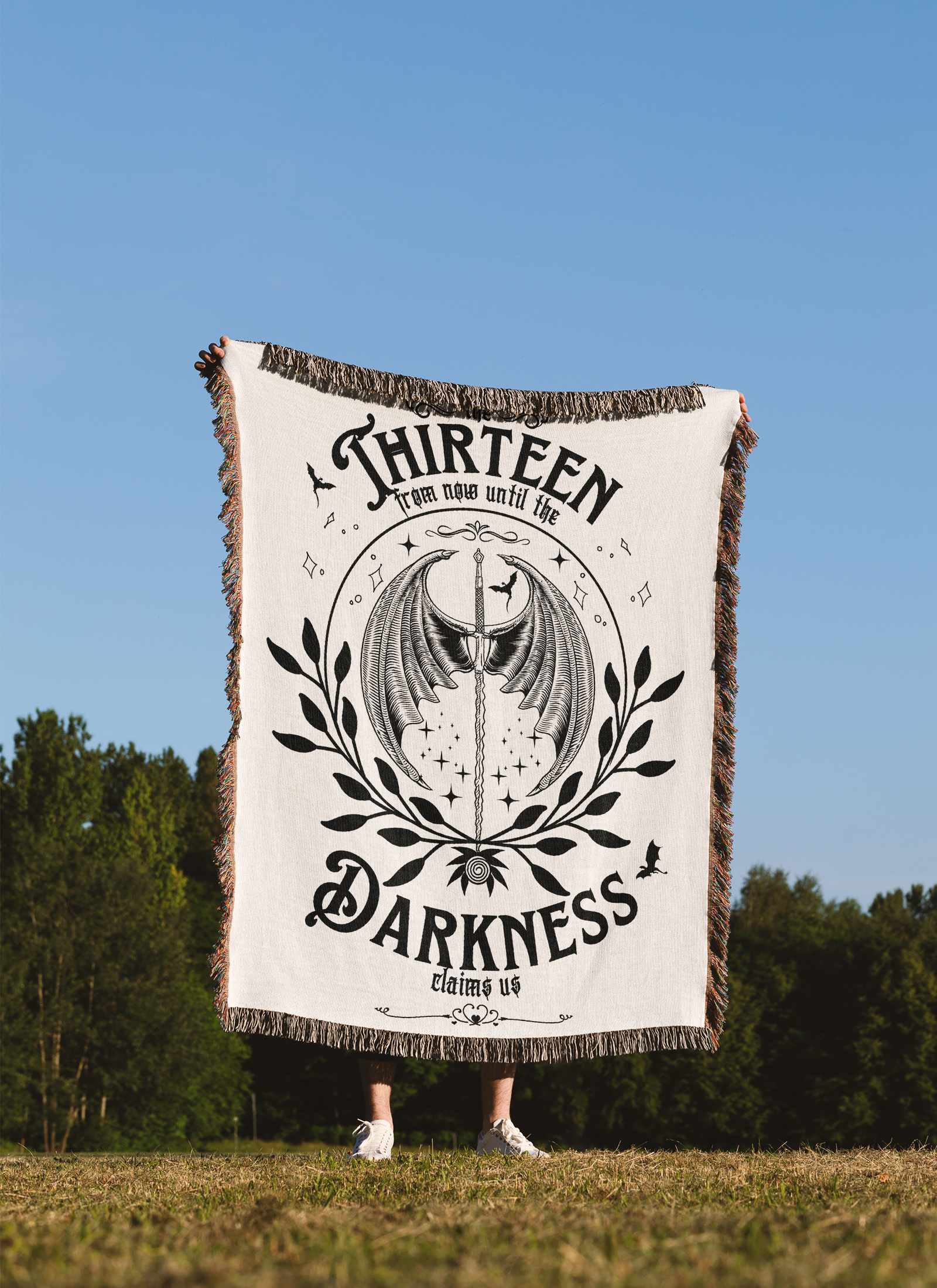 The Thirteen Throne Of Glass Woven Blanket, Bookish Home Decor, Housewarming Gift for Book Lovers, Velaris Tapestry Blanket