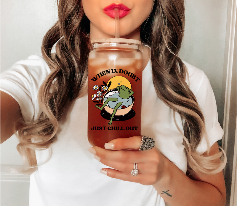 Retro Frog Mug, When In Doubt Just Chill Out Glass Mug Tumbler, Positive Quotes Coffee Cup, Inspirational Gift for Friends, Frog Lover Mugs