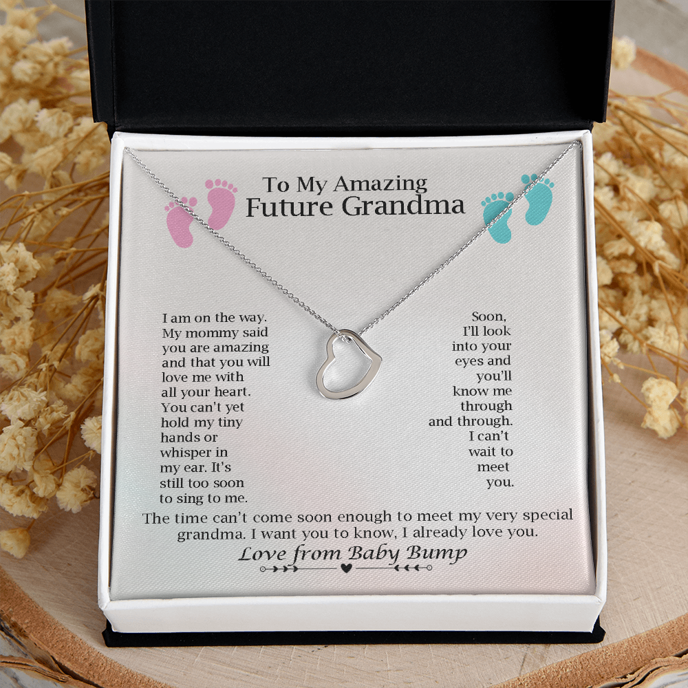 To My Amazing Future Grandma Heart Necklace | Pregnancy Reveal Gift | Baby Announcement | Gift for Grandmother To Be