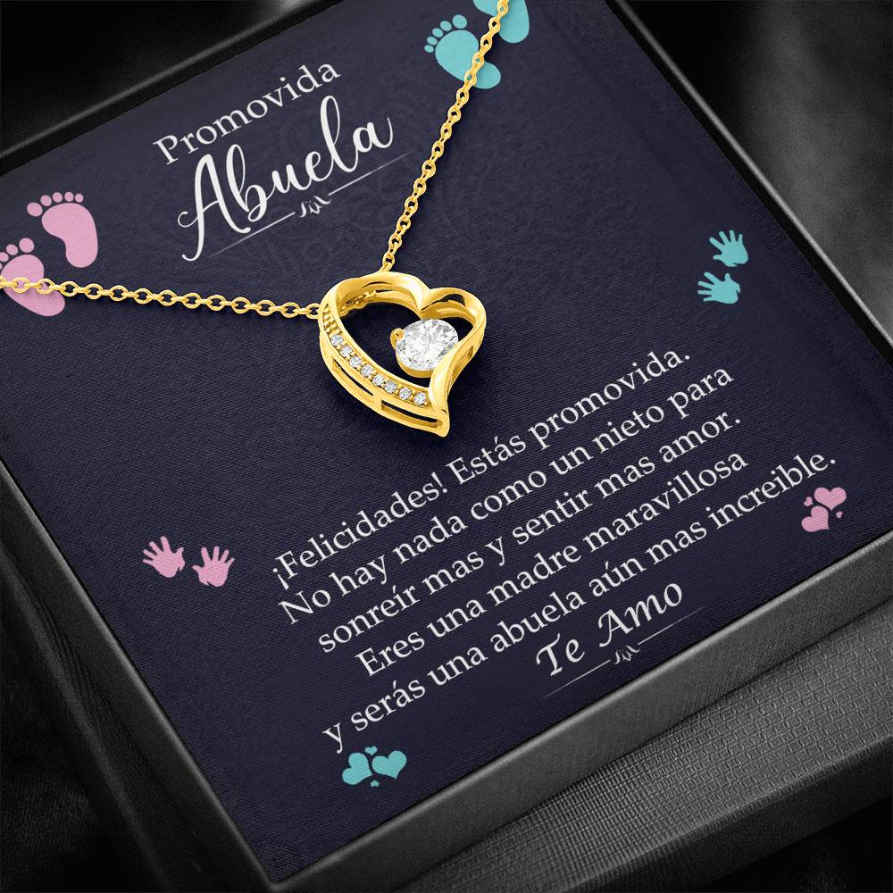 Promovida Abuela, Tu Nieto Esta En Camino Heart Necklace